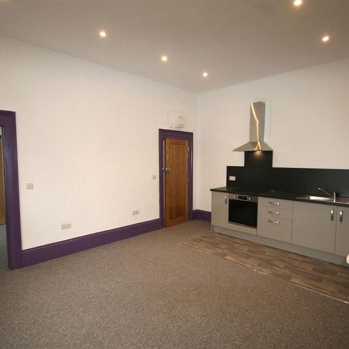 1 bedroom flat to rent - Photo 1