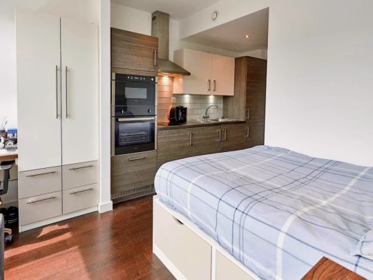 Studio Classic - Photo 1