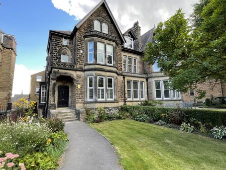 6 bedroom semi-detached house to rent - Photo 4