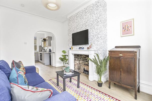 2 bedroom serviced apartment to rent - Photo 1