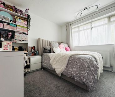 3 Bed Semi-Detached House, Austin Road, LU3 - Photo 6