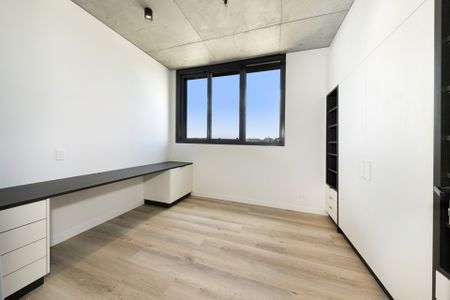 Where Modern Design Meets Effortless Lifestyle! - Photo 3