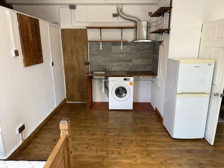 Studio to rent - Photo 4