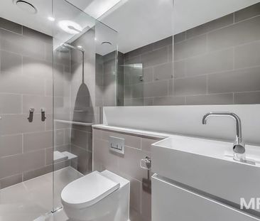 Boutique living fantastic apartment in Prahran - Photo 4