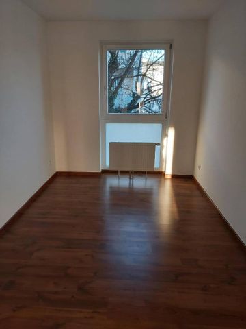 4-Zimmer-Wohnung mit Loggia in Seenähe - Photo 4