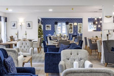 2 bedroom retirement property to rent - Photo 2