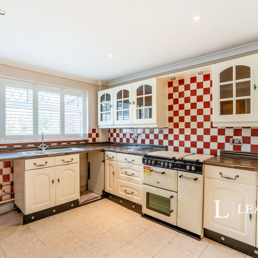 3 bedroom house to rent Highdown Drive, Littlehampton, West Sussex, BN17 - Photo 1