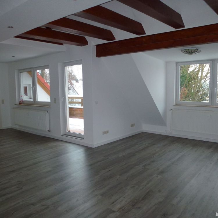 Wunderschöne Dachgeschosswohnung Nähe Nibelungenplatz in Braunschweig mit Balkon - Photo 1