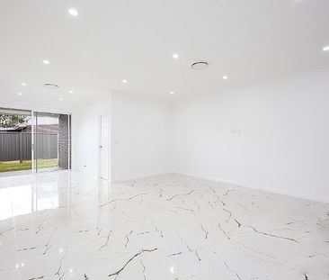 Contemporary Living - Photo 1