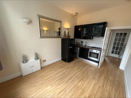1 bedroom flat to rent - Photo 4