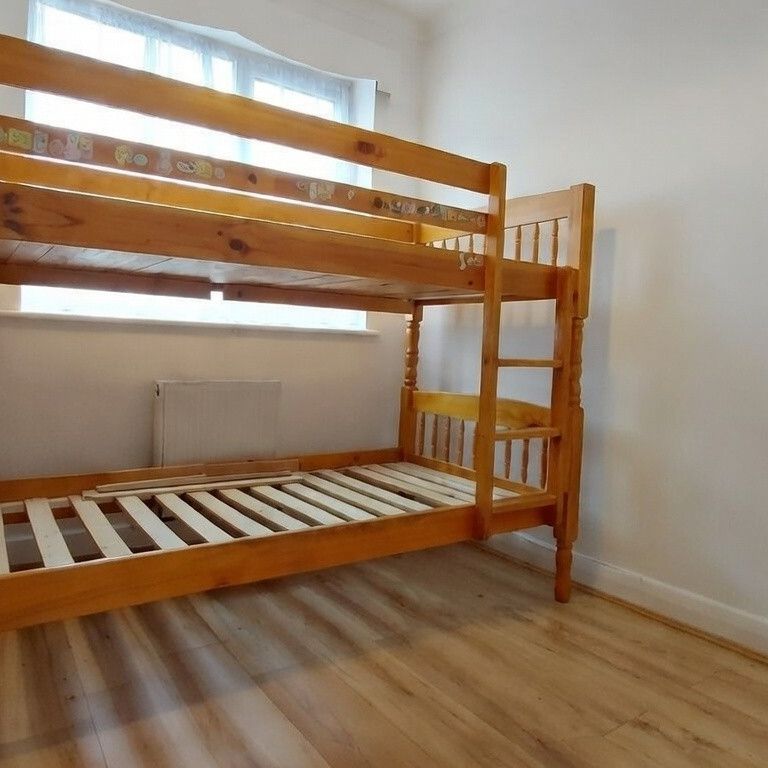 Bittacy Rise, Mill Hill East, London NW7 - Photo 1