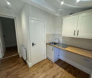 Recently refurbished, this delightful 2 bedroom cottage is worth viewing for those seriously wishing to live in the heart of the Yorkshire Dales. - Photo 6