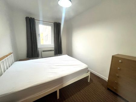 57 Hutcheon Low Place, AB21 9WL, Aberdeen - Photo 2