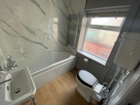 Jubilee Road, Crosby, Liverpool - Photo 4