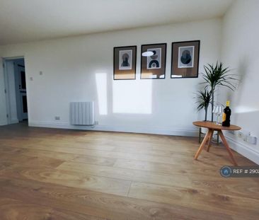 1 bedroom flat to rent - Photo 2