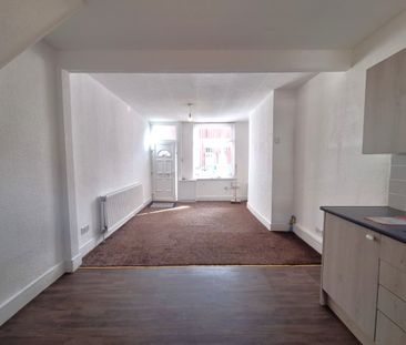 Grasmere Street, Longsight, Manchester, M12 - Photo 5