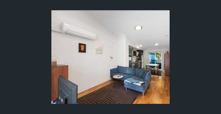 Fully Furnished 1-Bedroom Apartment with Study !! - Photo 2