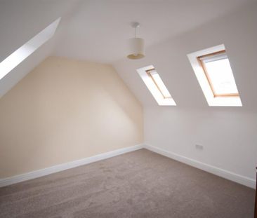 4 bedroom apartment to rent - Photo 3