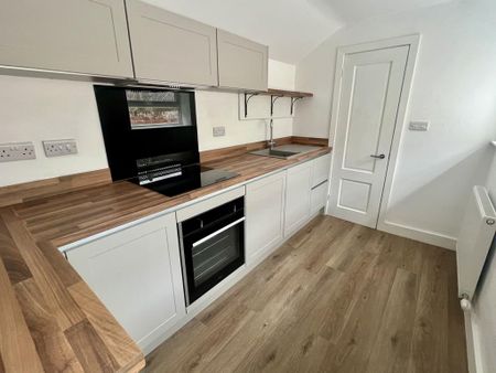 3 bedroom terraced house to rent - Photo 5