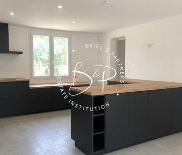 À Taradeau, découvrez cette maison familiale de 128 m² avec 3 chambres et un terrain clôturé de 3 000 m². - Photo 1