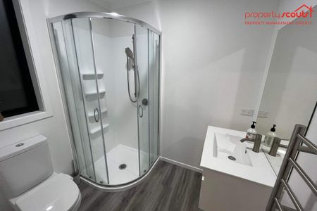 Easy Peasy Pakanga Squeezy! - Photo 5