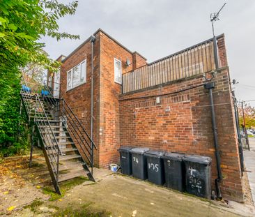 MIDDLETON PARK CIRCUS MIDDLETON LEEDS - Photo 2