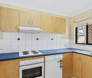 Spacious & Convenient Townhouse in Prime Southport Location - Photo 1