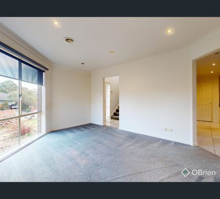 1/15 Evan Street, Berwick, Vic 3806 - Photo 3