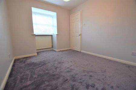 4 Bedroom Detached To Let - Photo 4