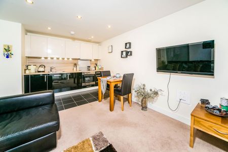 1 bedroom apartment to rent - Photo 2