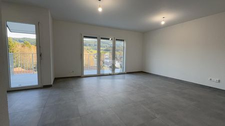NEW AND IDEALLY SITUATED WITH 18M2 BALCONY - Photo 2