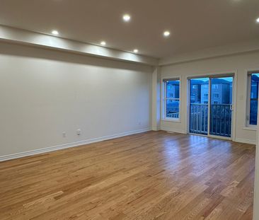 For Lease - 1108 Skyridge Boulevard, Pickering, Ontario - Photo 2