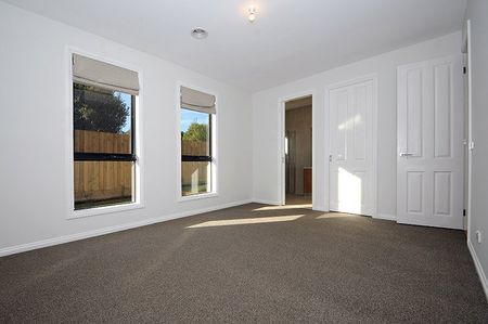 2/6 Fraser Street, Glen Waverley - Photo 3