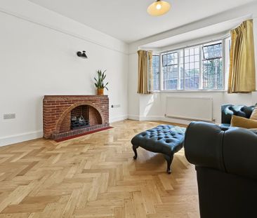 4 bedroom detached house to rent - Photo 3