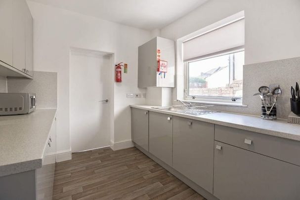 Room in a Shared House, Berkeley Road, BS16 - Photo 1