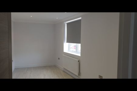 1 Bed Flat, Cairns Road, SW11 - Photo 2