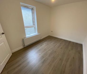 36 Grand Street, Lisburn, BT27 4UD - Photo 3