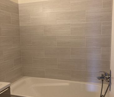 Location Appartement 3 pièces 39m² LA FERTE ST AUBIN 45240 - Photo 3
