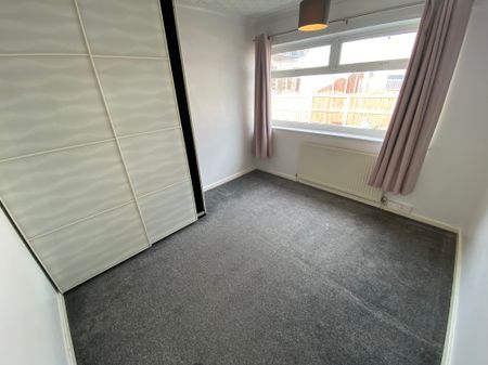 3 Bed - 30 Somerdale Grove, Leeds - LS13 4SE - Student - Photo 4