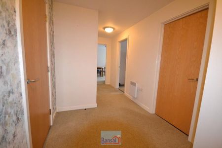 2 bedroom flat to rent - Photo 2