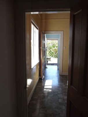 LARGE KINGSLAND 4/5 BEDROOM OPPOSITE EDEN PARK - Photo 1