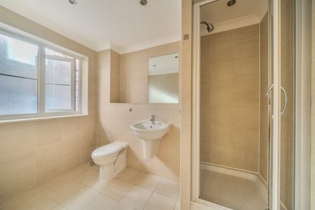 The Avenue, Beckenham, Kent, BR3 - Photo 5
