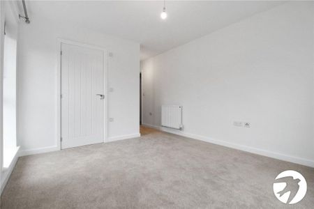 3 bedroom detached house to rent - Photo 2