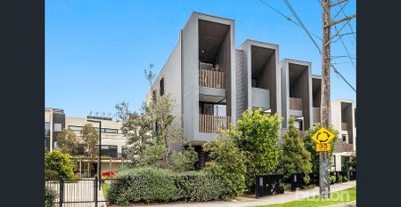 The Ultimate Village Lifestyle with Family Size Flair - Photo 5