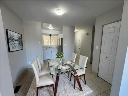 Two Bedroom Townhouse - Photo 2