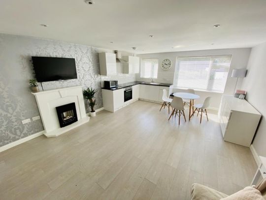 1 bedroom Flat To Let - Photo 1