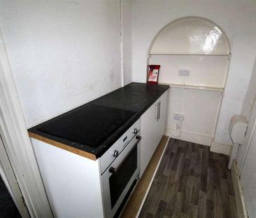 High Road, Byfleet, KT14 - Photo 1