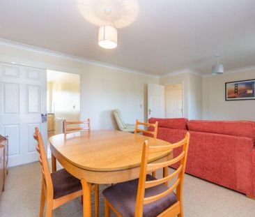 2 bedroom flat to rent - Photo 2