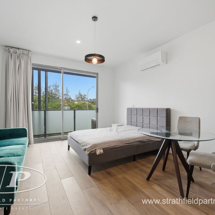Fully Furnished Studio, includes water usage & WI FI - Photo 1