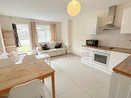 3 Bedroom Town House - Photo 5